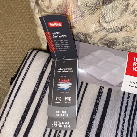 🤍🖤🤍NWT Thermos IsoTec Premium Insulated Lunch Duffel w/Reusable Ice Mat - Picture 14 of 16